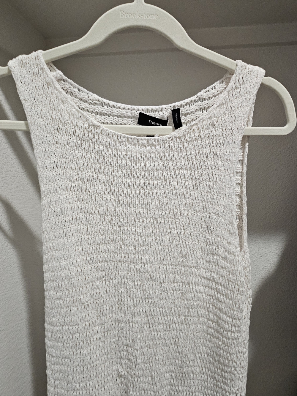 Theory Cream Textured Sleeveless Knit Top Size L  Petite